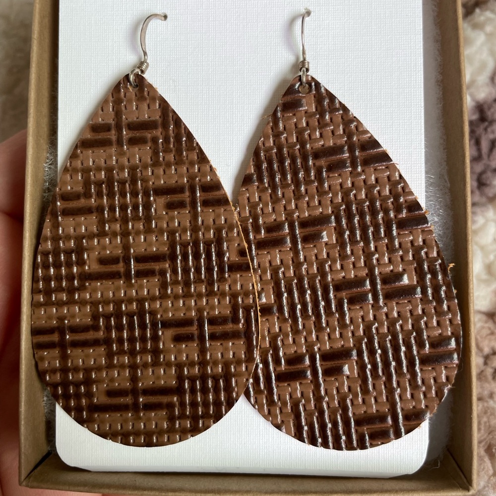 Medium vintage tweed Nickel and Suede earrings